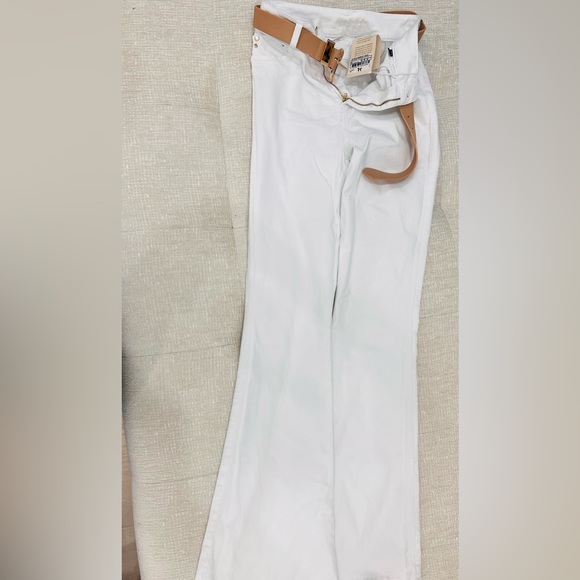 Studio F - Picture 2 of 4